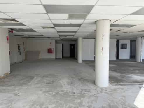 High-profile Penrose corner