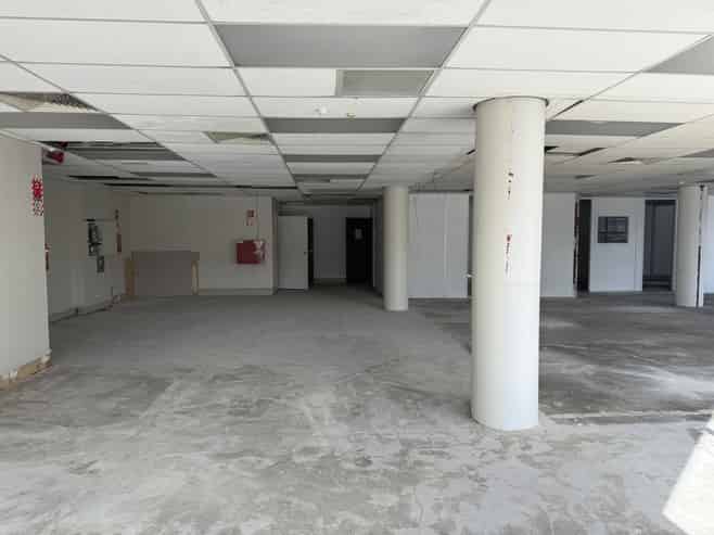 High-profile Penrose corner