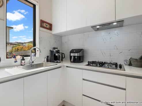 28 Celestial Crescent, Orewa