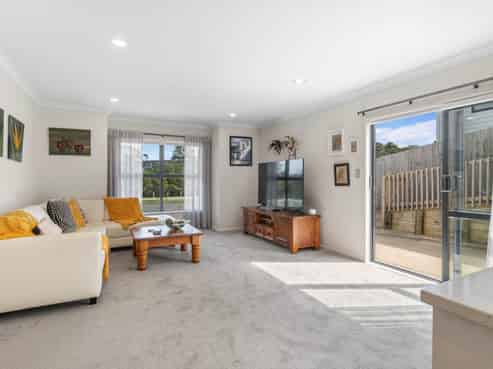 28 Celestial Crescent, Orewa