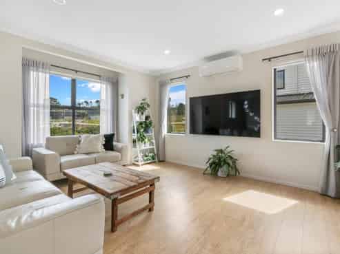 28 Celestial Crescent, Orewa