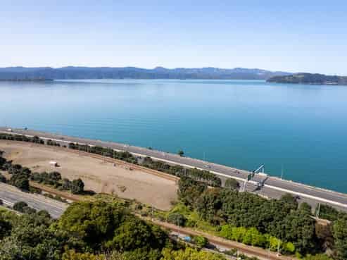 22 Sovereign Point, Kaiwharawhara