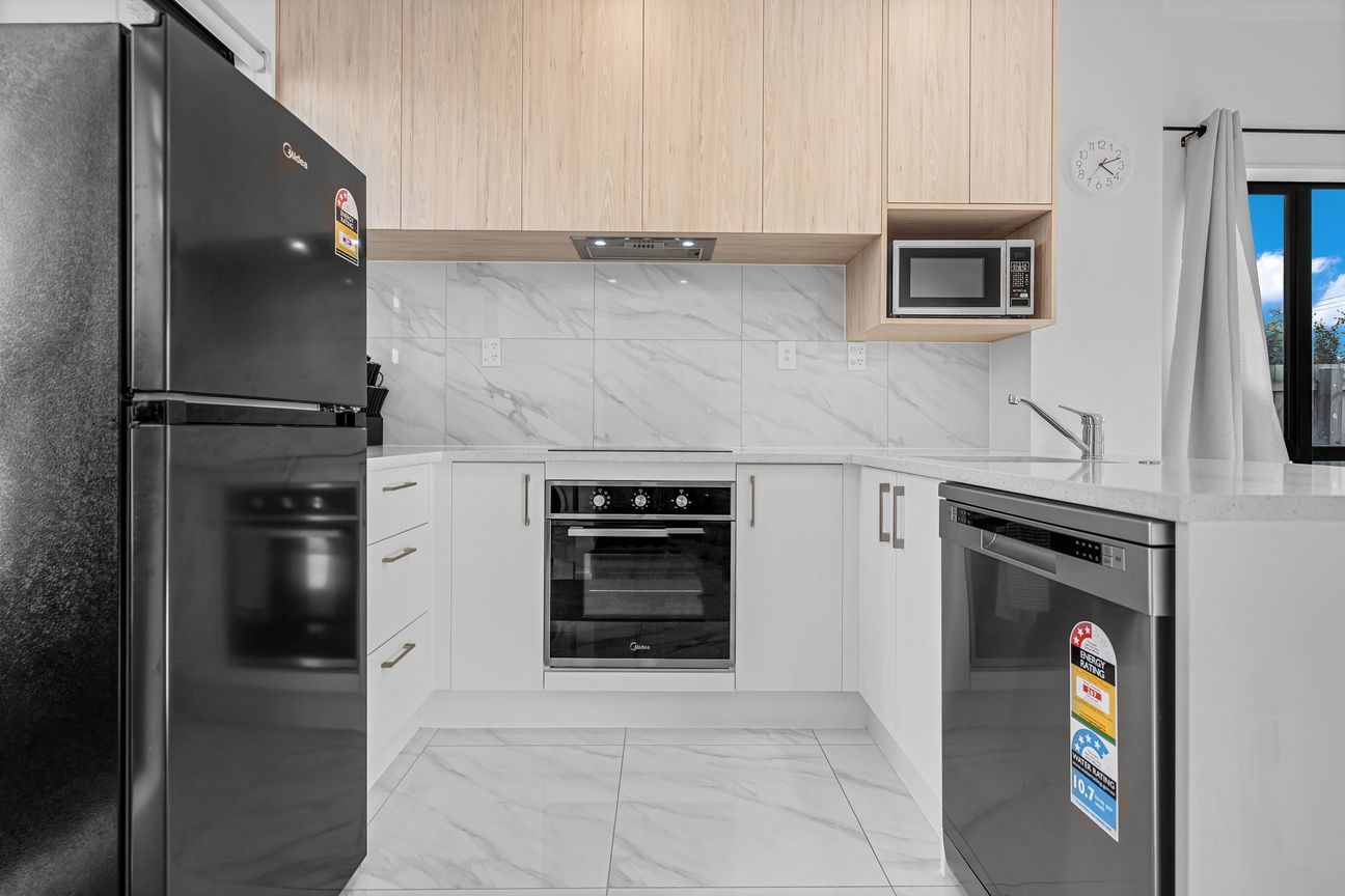 Modern Townhouse in Prime Location - Available Now - Widok 6