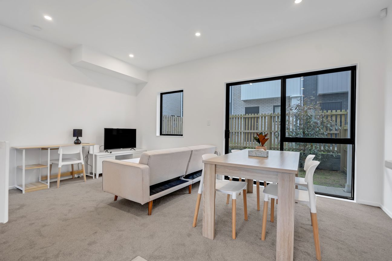 Modern Townhouse in Prime Location - Available Now - Widok 3