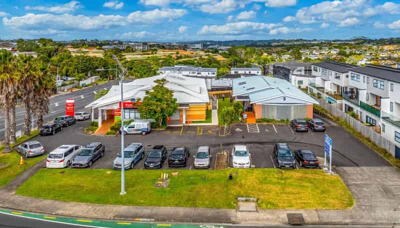948-950 East Coast Road, Northcross