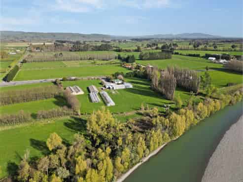 2615 State Highway 2, Greytown