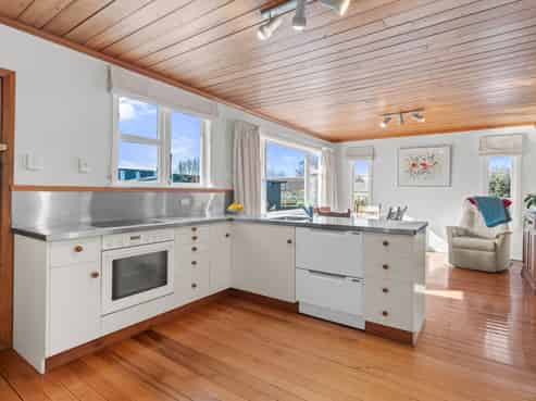 2615 State Highway 2, Greytown