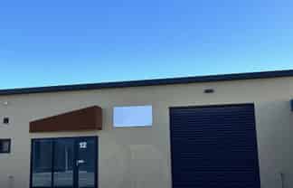 106 m2 Warehouse available for lease