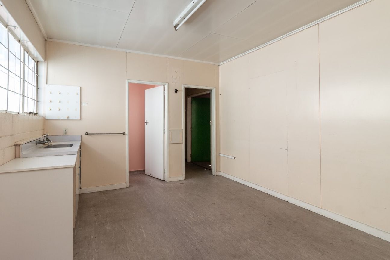 Prime Location - Fler