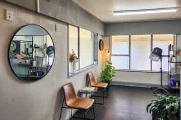 Walk In Ready Hair Salon