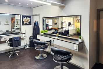 Walk In Ready Hair Salon