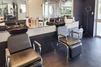 Walk In Ready Hair Salon
