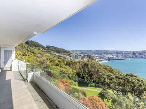 2/30 The Crescent, Roseneath