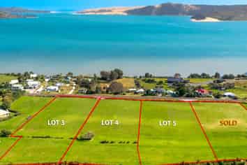 16 Koutu Point Road, OPONONI