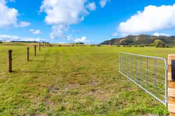 22 Koutu Point Road, OPONONI