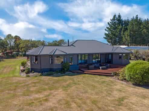 426 Doake Road, Levels