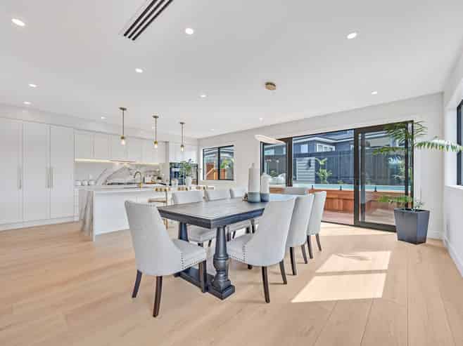 4 The Landing, Riverhead