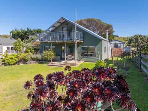 22 Pinedale Crescent, Riversdale Beach