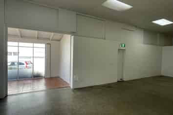 Retail space 83m2 - River View Plaza, Warkworth 
