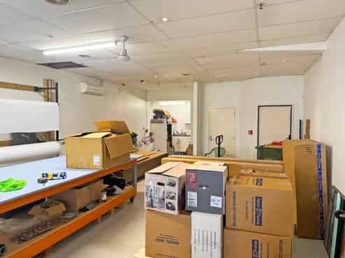 Retail/office with ‘A' grade seismic