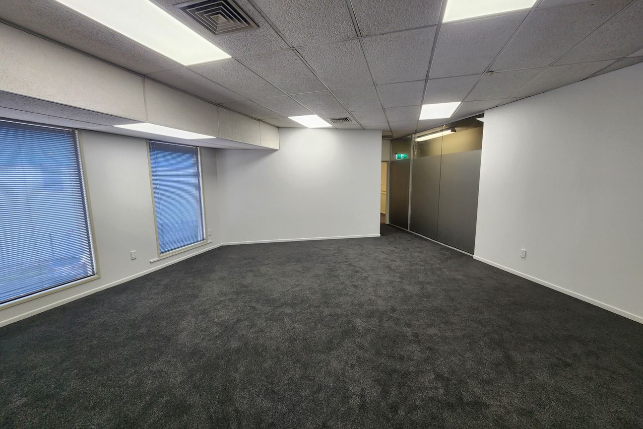 Bright and fresh workspace on Lincoln Road - Vista 5