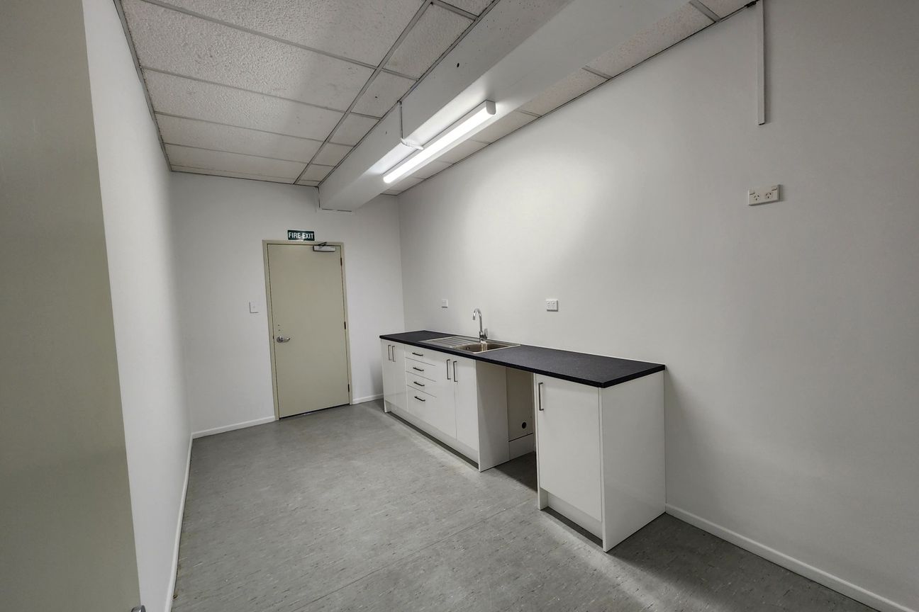 Bright and fresh workspace on Lincoln Road - Vista 6