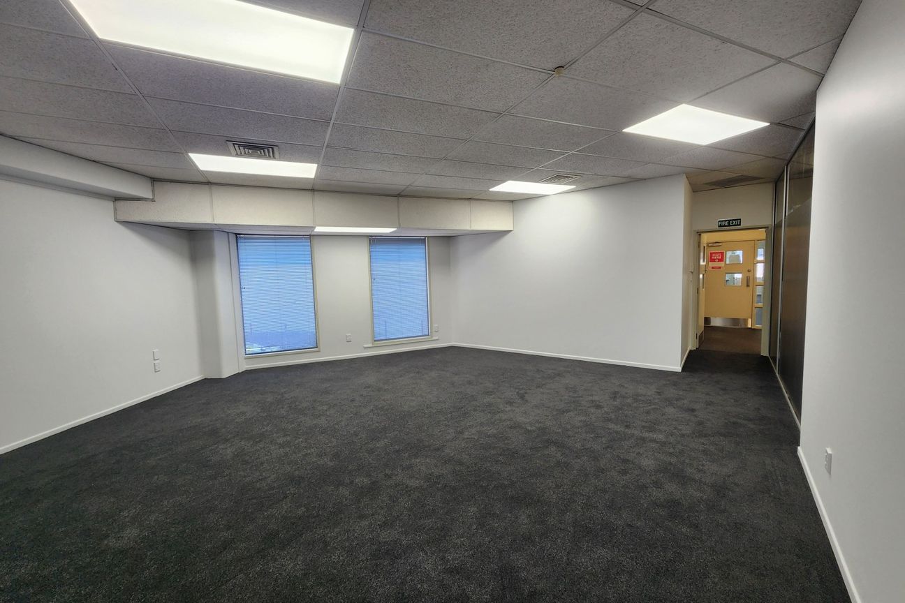 Bright and fresh workspace on Lincoln Road - Vista 4