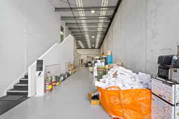 MORNINGSIDE WAREHOUSE/OFFICE WITH SEVEN PARKS
