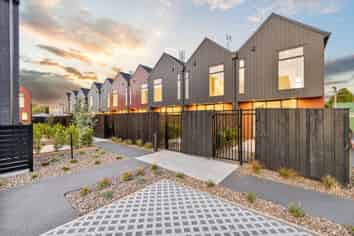 6/5 Donald Place, Merivale