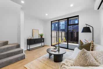 6/5 Donald Place, Merivale