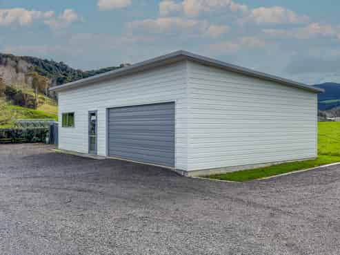 107 Neavesville Road, Puriri