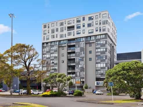 802/17 Putney Way, Manukau