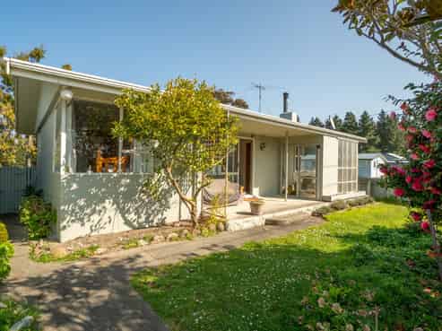 5 Worcester Street, Hampden