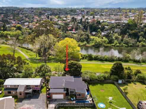 31A Montgomery Crescent, Bader