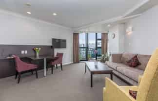 8Q/100 Greys Avenue, Auckland Central