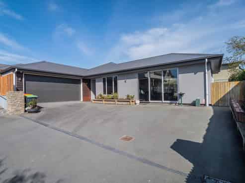 34 Stirling Place, Marchwiel