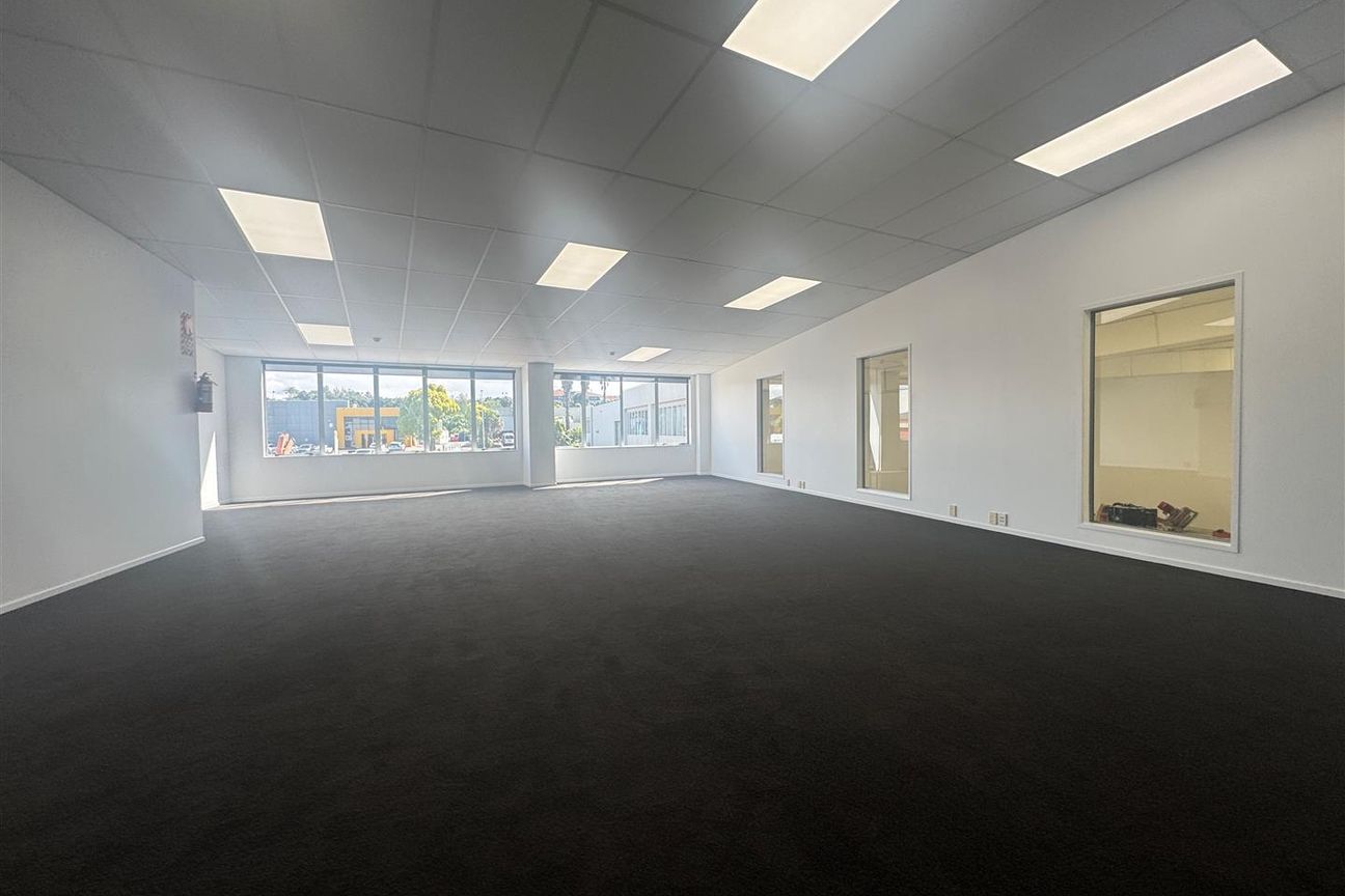 Available Now! Refurbished Warehouse in St Johns - Ansicht 5