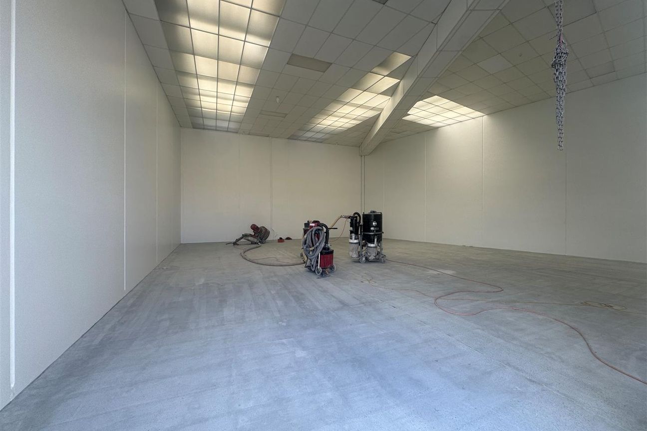 Available Now! Refurbished Warehouse in St Johns - Ansicht 2