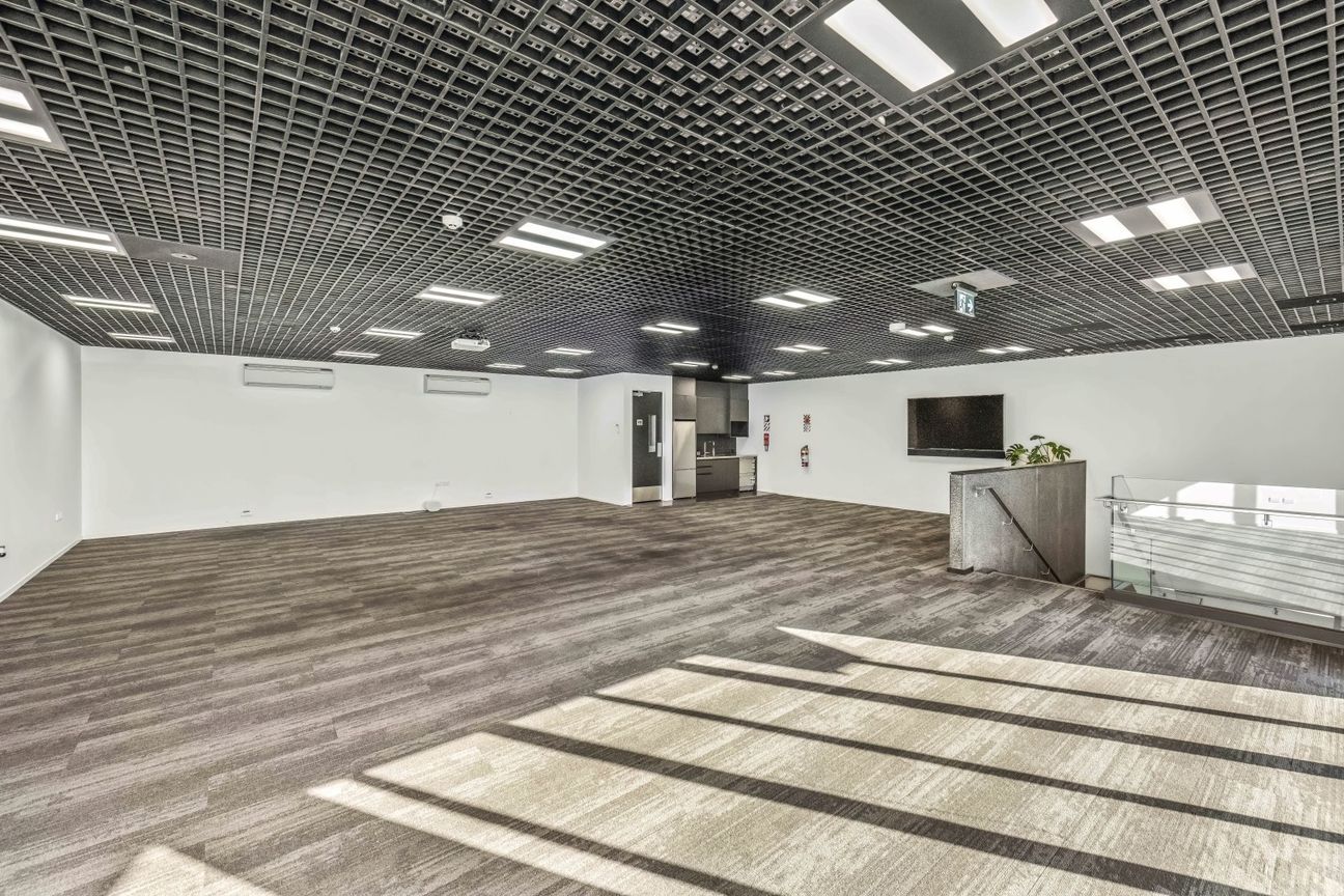 Modern open level one office - Ansicht 2