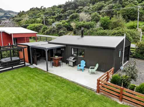 27 Pawsons Valley Road, Duvauchelle