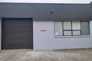 AFFORDABLE REFURBISHED VACANT 110M² UNIT
