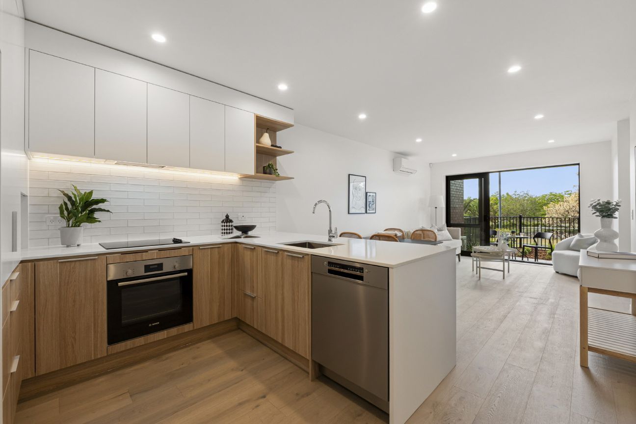Last G/F corner unit $969,000 with 2 OSP. - Widok 3
