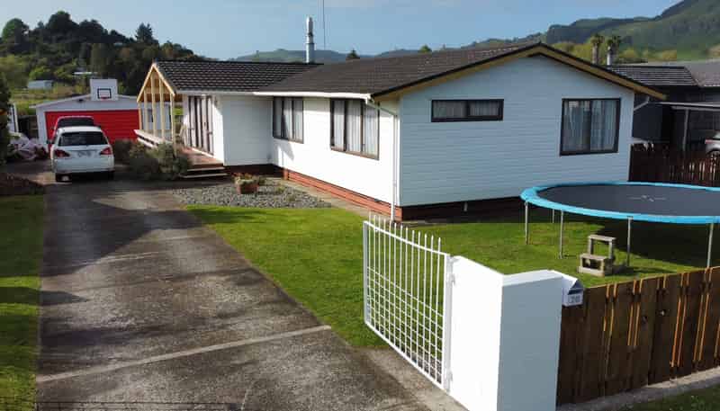 76 Station Road, Paeroa