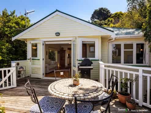 5 Alexandra Road, Roseneath