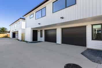 52A Border Road, Henderson