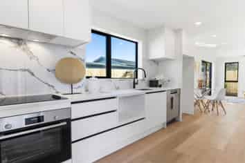 52A Border Road, Henderson