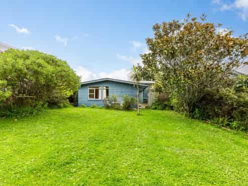 9 Toenga Road, Pukerua Bay