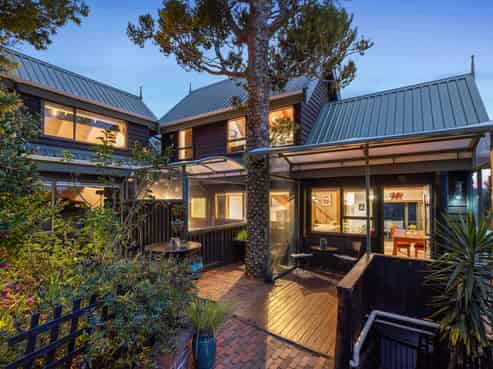 45 Hillcrest Road, Hatfields Beach