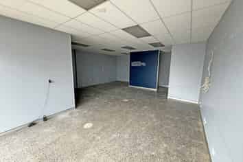 HIGH EXPOSURE INDUSTRIAL UNIT
