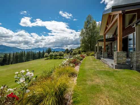 Landmark luxury residence with panoramic views